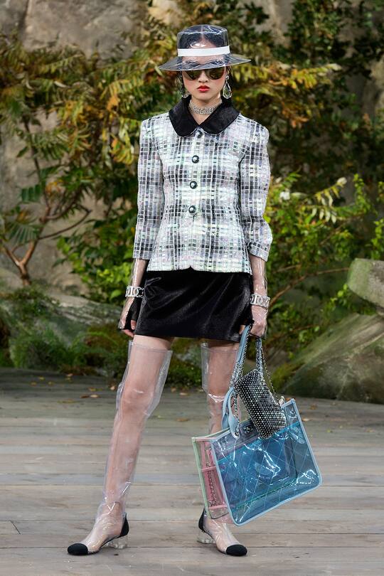 Look von der Chanel Frühjahr/Sommer 2018 Show in Paris