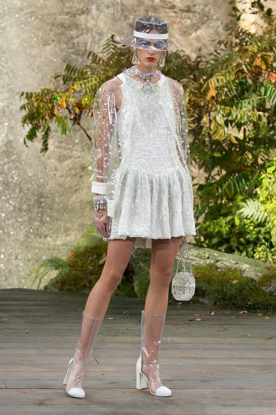 Look von der Chanel Frühjahr/Sommer 2018 Show in Paris