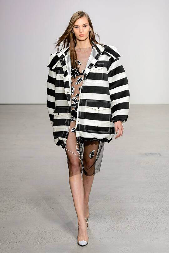 Runaway-Bild der Oscar de la Renta Show