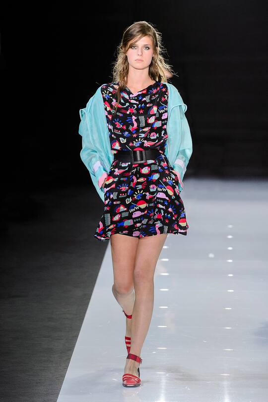 Die Runway-Bilder der Emporio Armani SS18 Show in London