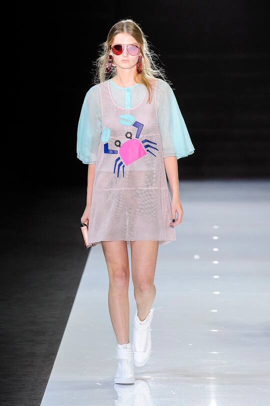 Die Runway-Bilder der Emporio Armani SS18 Show in London