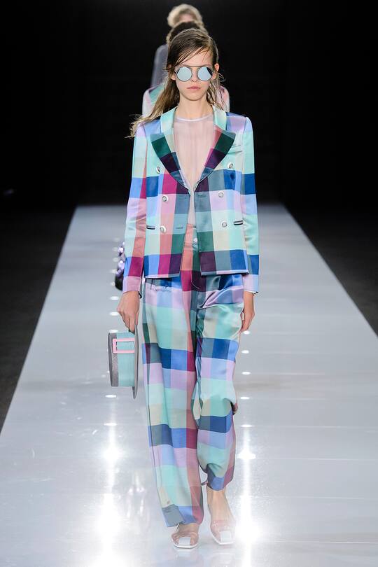 Die Runway-Bilder der Emporio Armani SS18 Show in London