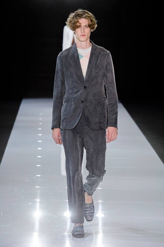 Die Runway-Bilder der Emporio Armani SS18 Show in London