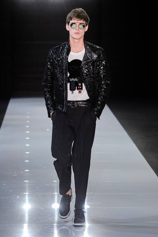 Die Runway-Bilder der Emporio Armani SS18 Show in London