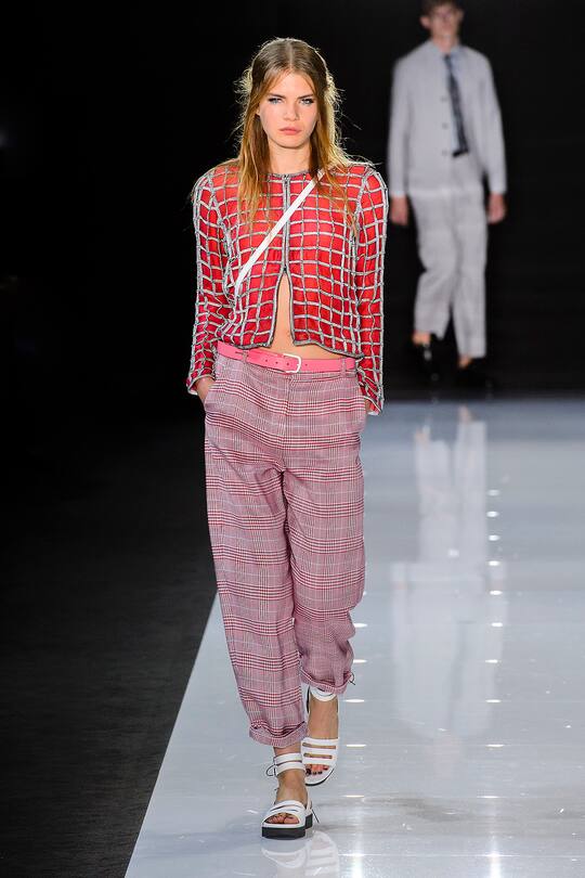 Die Runway-Bilder der Emporio Armani SS18 Show in London