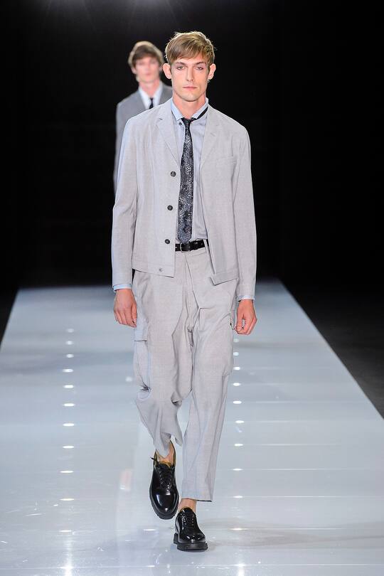 Die Runway-Bilder der Emporio Armani SS18 Show in London