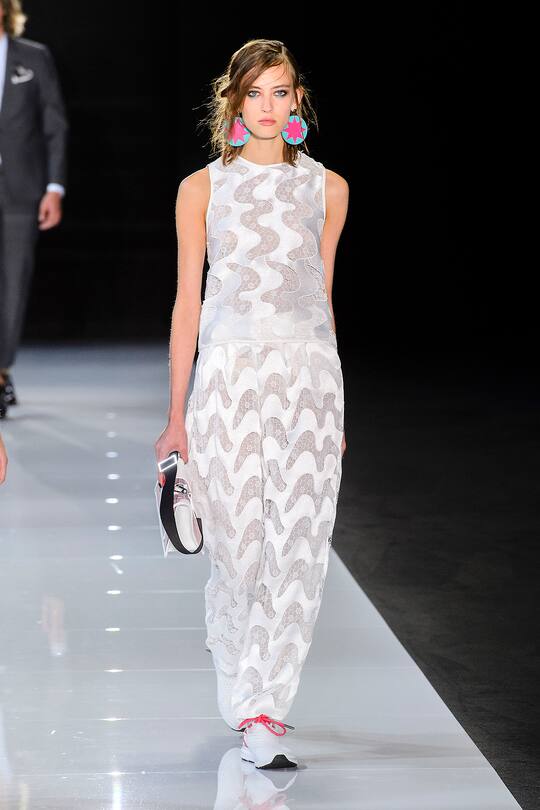 Die Runway-Bilder der Emporio Armani SS18 Show in London