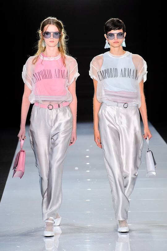 Die Runway-Bilder der Emporio Armani SS18 Show in London