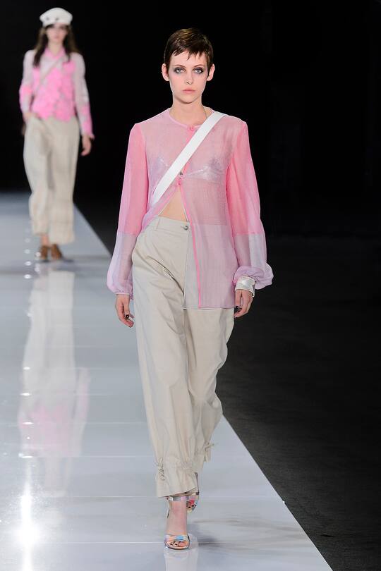 Die Runway-Bilder der Emporio Armani SS18 Show in London