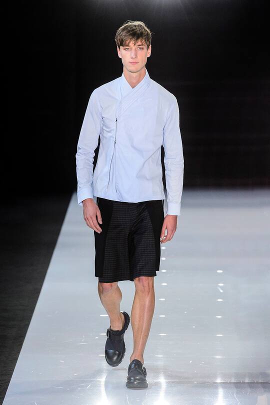 Die Runway-Bilder der Emporio Armani SS18 Show in London