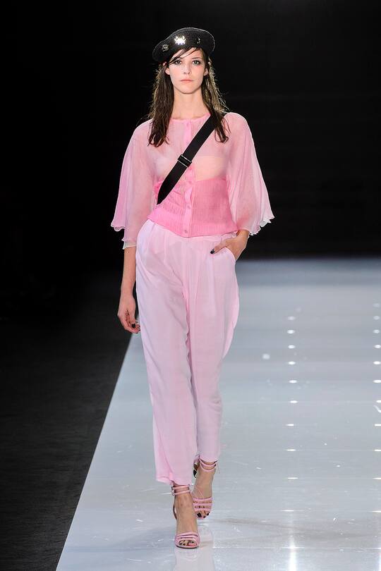 Die Runway-Bilder der Emporio Armani SS18 Show in London