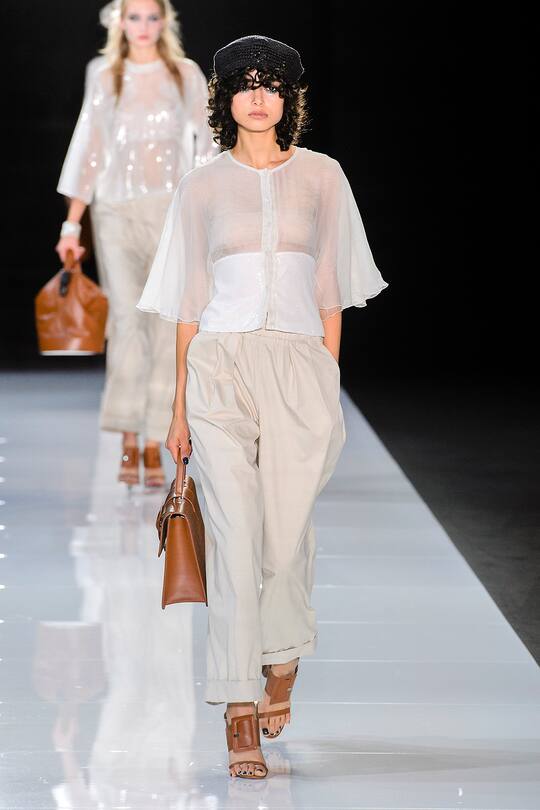 Die Runway-Bilder der Emporio Armani SS18 Show in London