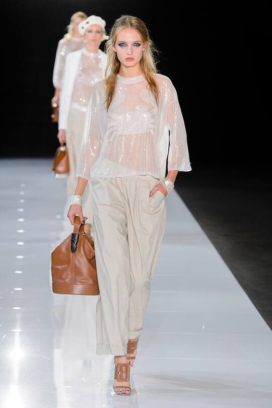 Die Runway-Bilder der Emporio Armani SS18 Show in London