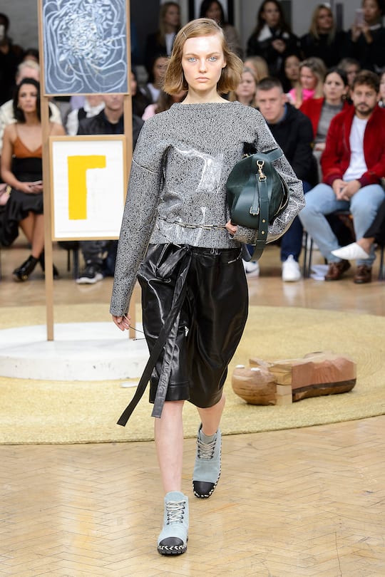 Die Runway-Bilder der JW Anderson SS18 Show in London