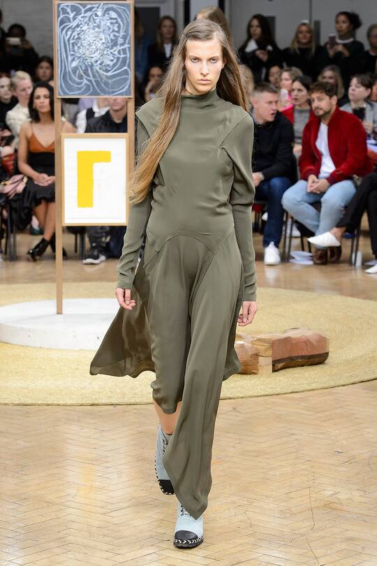 Die Runway-Bilder der JW Anderson SS18 Show in London
