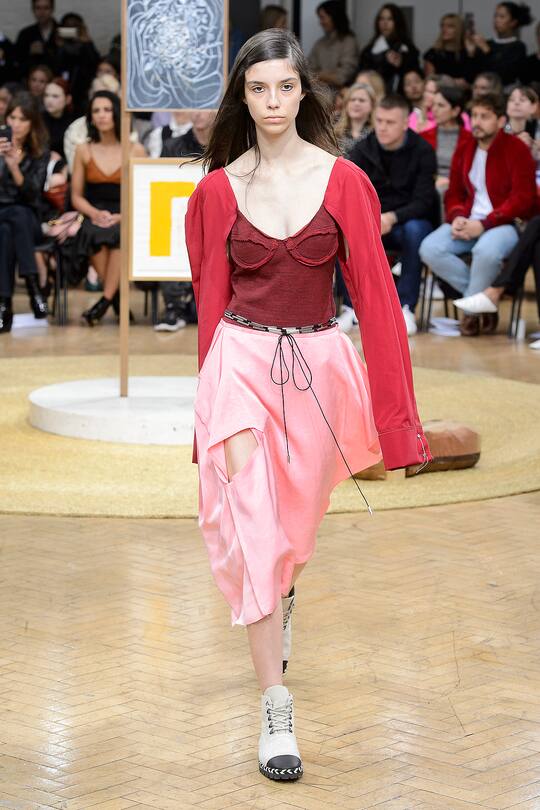 Die Runway-Bilder der JW Anderson SS18 Show in London