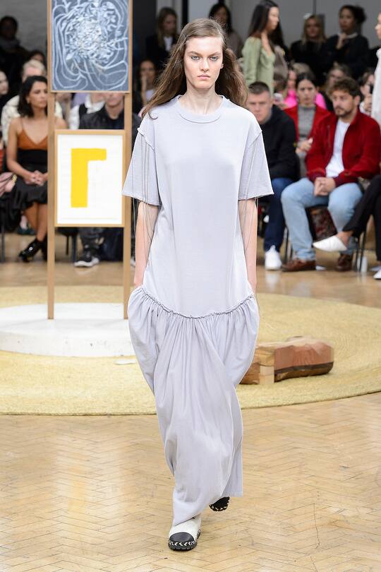 Die Runway-Bilder der JW Anderson SS18 Show in London