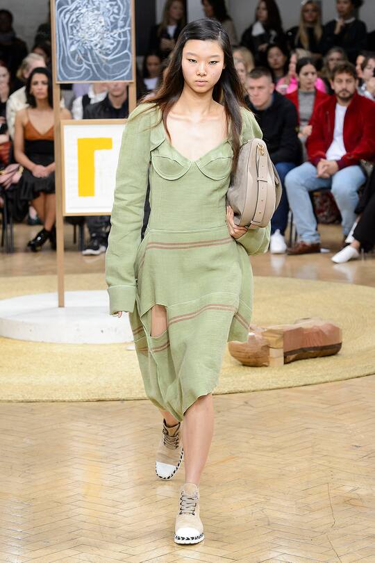 Die Runway-Bilder der JW Anderson SS18 Show in London