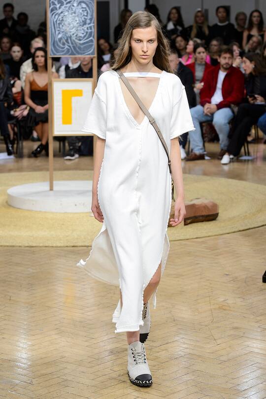 Die Runway-Bilder der JW Anderson SS18 Show in London