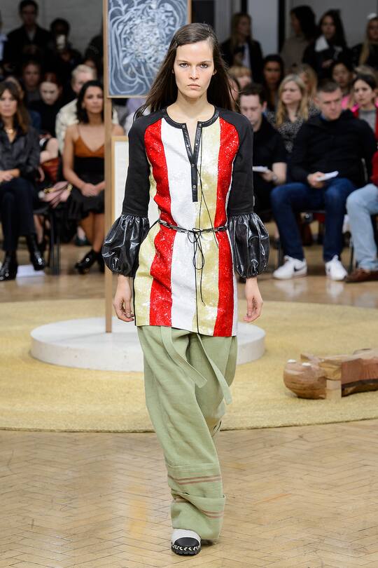 Die Runway-Bilder der JW Anderson SS18 Show in London