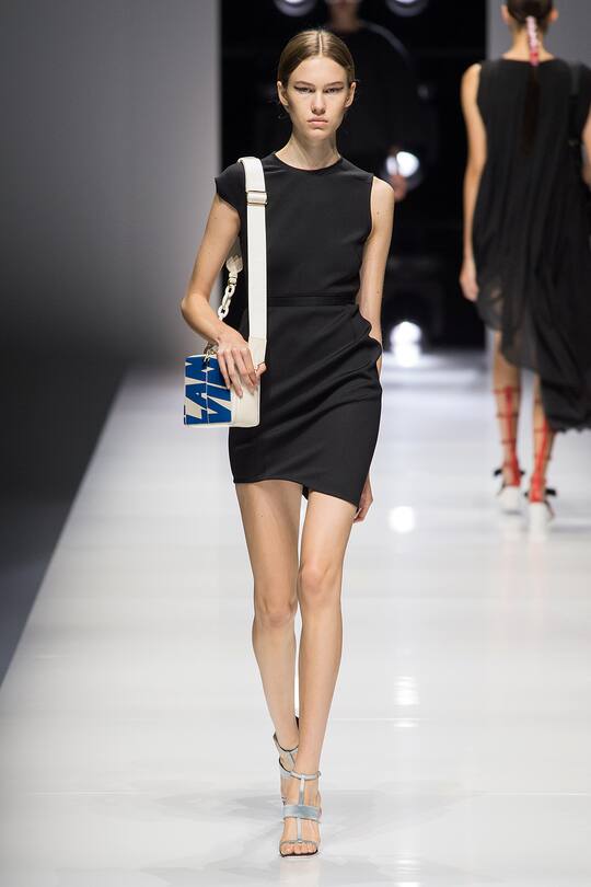 Runway-Bild der Lanvin Frühjahr/Sommer 2018 Show in Paris