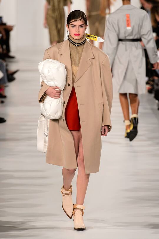 Runway-Bild der Masion Margiela Frühjahr/Sommer 2018 Show in Paris