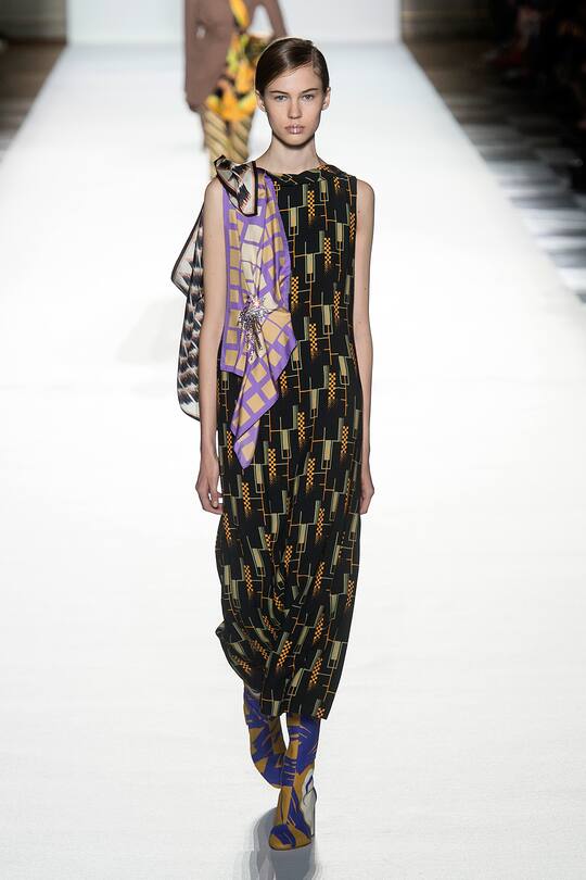 Runway-Bild der Dries Van Noten Frühjahr/Sommer 2018 Show in Paris