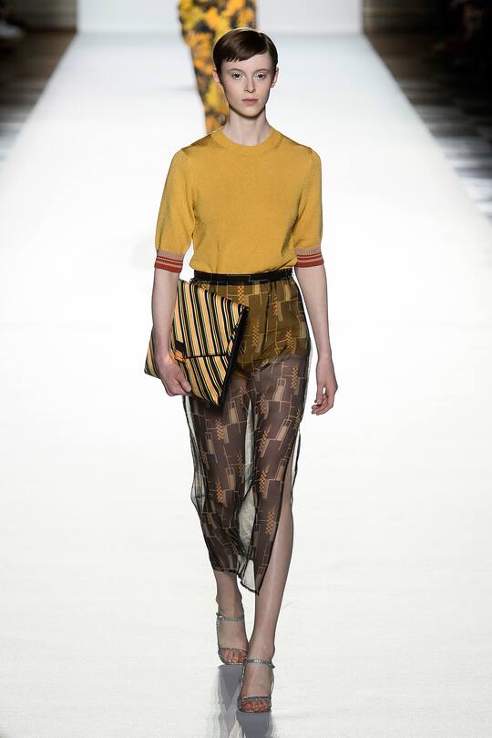 Runway-Bild der Dries Van Noten Frühjahr/Sommer 2018 Show in Paris