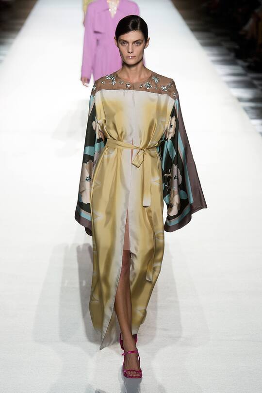 Runway-Bild der Dries Van Noten Frühjahr/Sommer 2018 Show in Paris