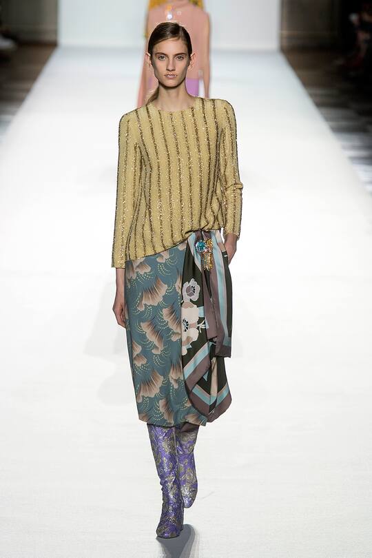 Runway-Bild der Dries Van Noten Frühjahr/Sommer 2018 Show in Paris