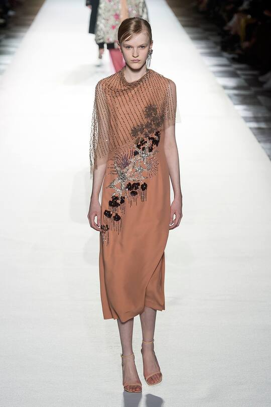 Runway-Bild der Dries Van Noten Frühjahr/Sommer 2018 Show in Paris