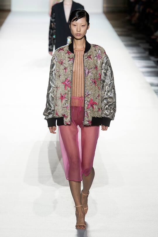 Runway-Bild der Dries Van Noten Frühjahr/Sommer 2018 Show in Paris