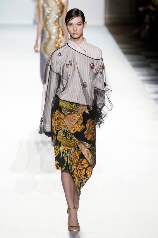 Runway-Bild der Dries Van Noten Frühjahr/Sommer 2018 Show in Paris