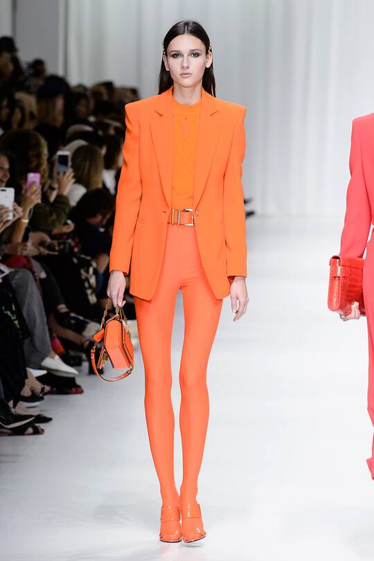 Runway-Bild der Versace Frühjahr/Sommer 2018 Show in Mailand