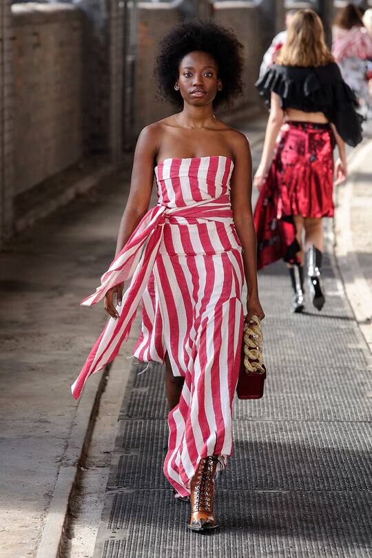 Runway-Bild der Marques'Almeida SS18 Show in London