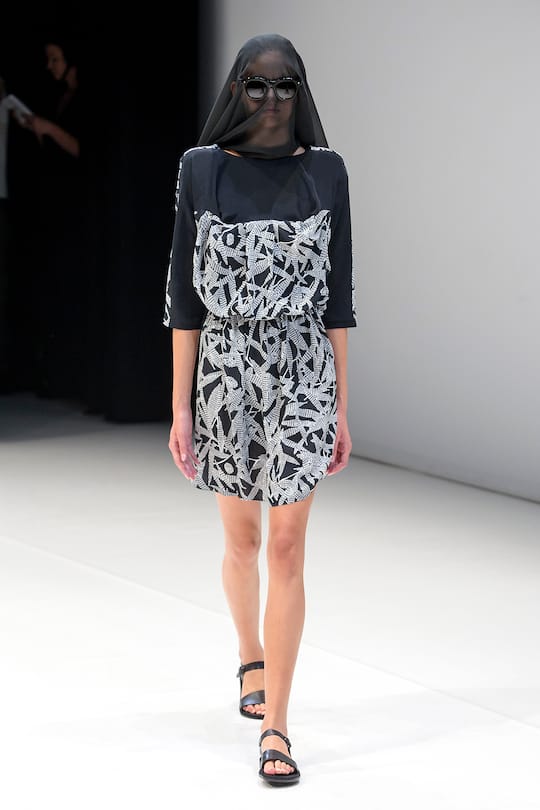 Die Runway-Bilder der Hussein Chalayan SS18 Show in London