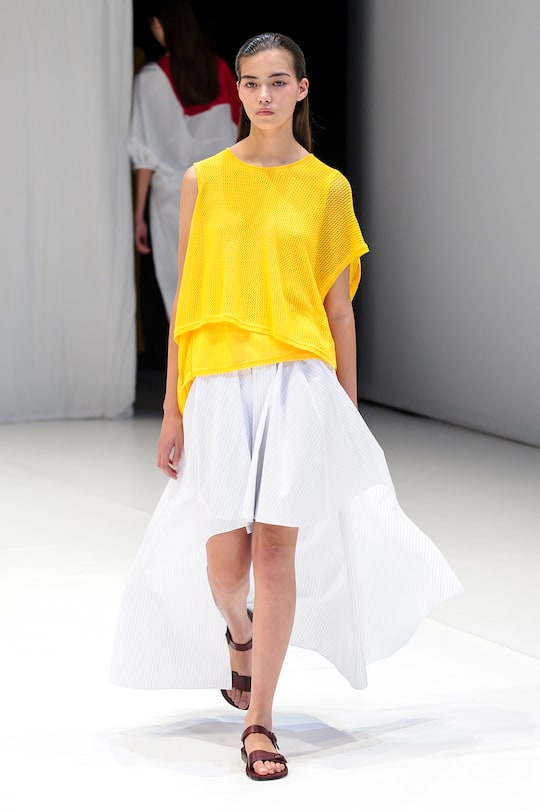 Die Runway-Bilder der Hussein Chalayan SS18 Show in London
