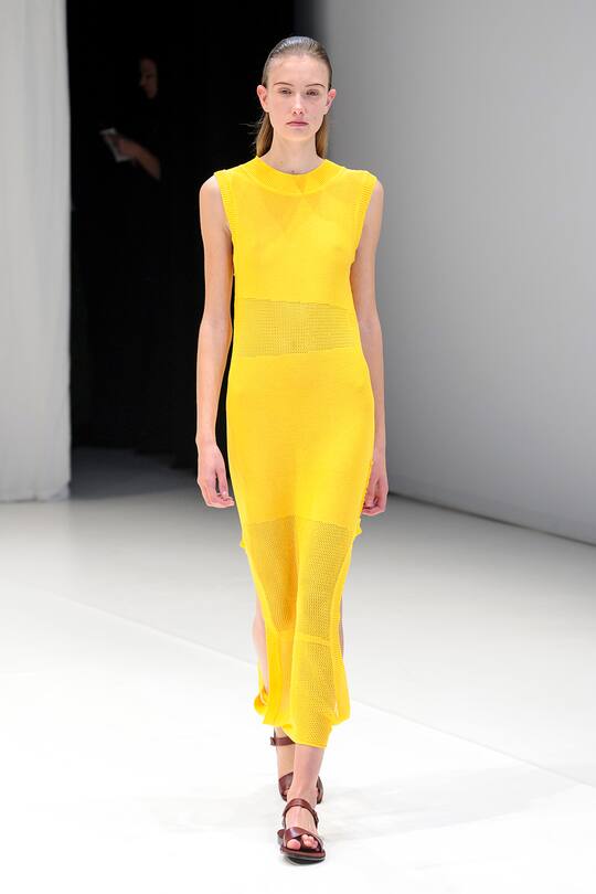 Die Runway-Bilder der Hussein Chalayan SS18 Show in London