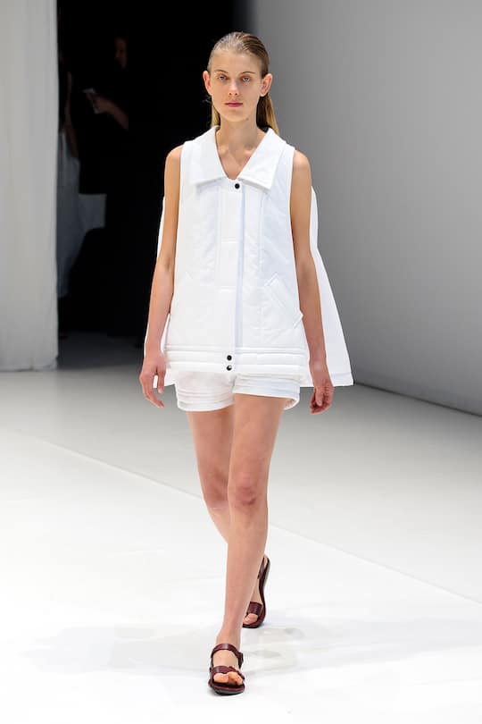 Die Runway-Bilder der Hussein Chalayan SS18 Show in London