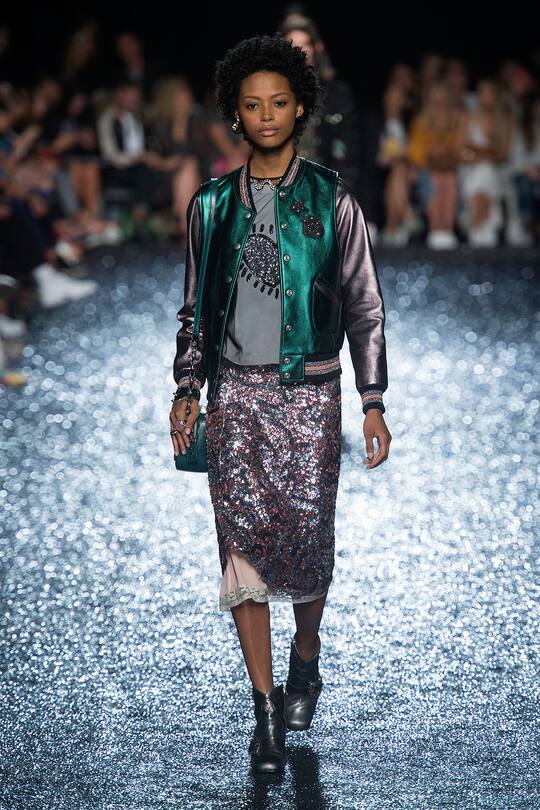 Runaway-Bild der Coach SS18 Show in New York