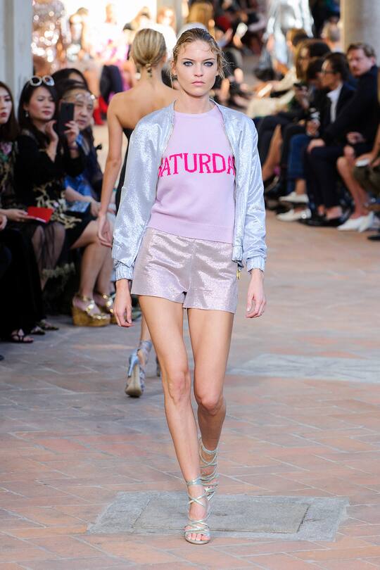 Runway-Bild der Alberta Ferretti Frühjahr/Sommer 2018 Show in Mailand