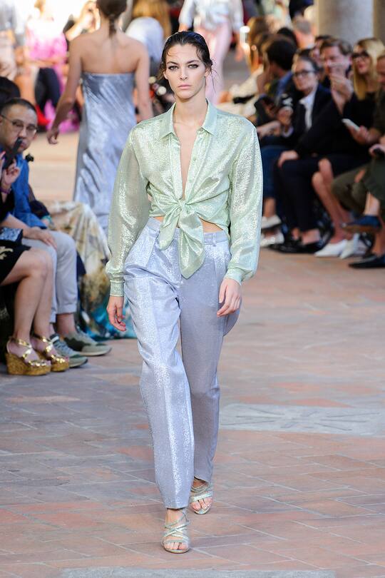 Runway-Bild der Alberta Ferretti Frühjahr/Sommer 2018 Show in Mailand