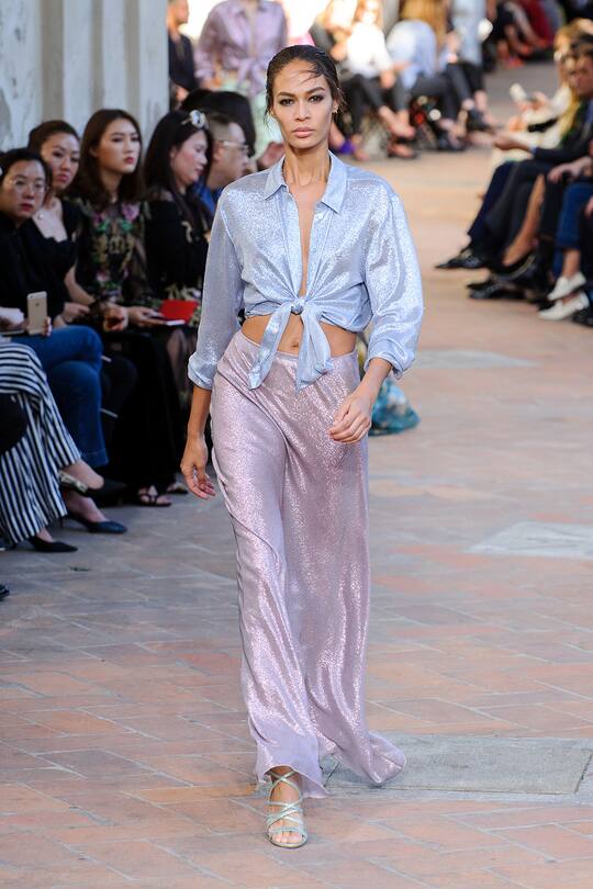Runway-Bild der Alberta Ferretti Frühjahr/Sommer 2018 Show in Mailand