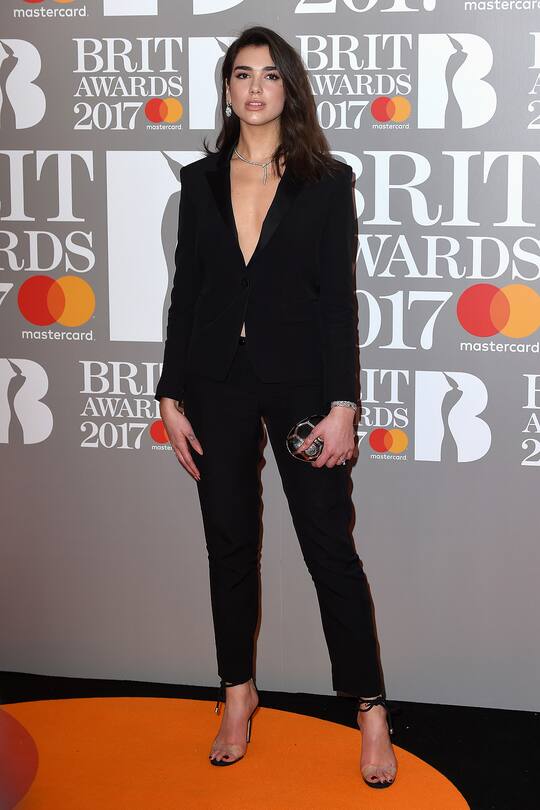 Brit Awards 2017 Red Carpert Looks