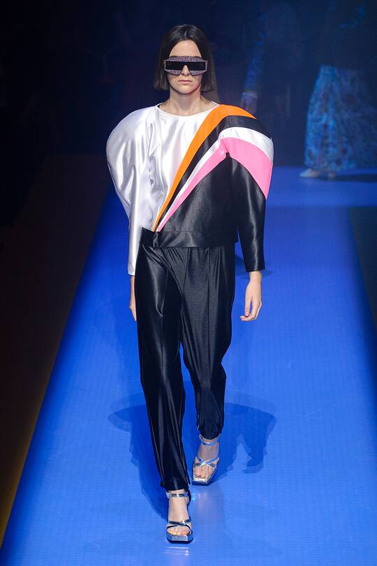Runway-Bild der Gucci Frühjahr/Sommer 2018 Kollektion aus Mailand