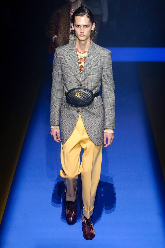 Runway-Bild der Gucci Frühjahr/Sommer 2018 Kollektion aus Mailand