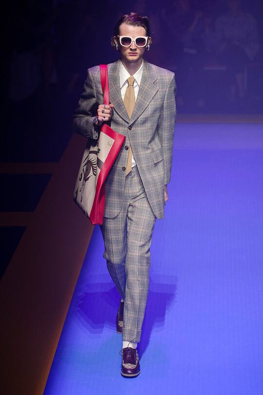 Runway-Bild der Gucci Frühjahr/Sommer 2018 Kollektion aus Mailand