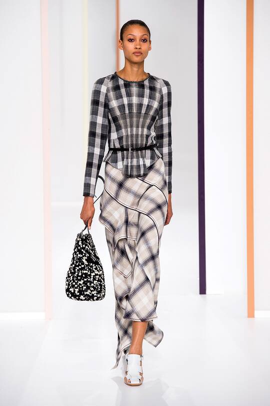 Runway-Bild der Hermès Frühjahr/Sommer 2018 Show in Paris