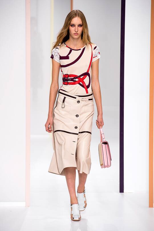 Runway-Bild der Hermès Frühjahr/Sommer 2018 Show in Paris