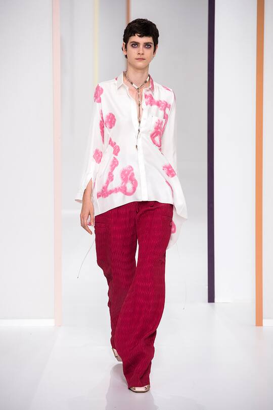 Runway-Bild der Hermès Frühjahr/Sommer 2018 Show in Paris